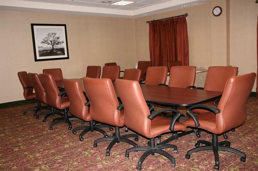 Hampton By Hilton 3*